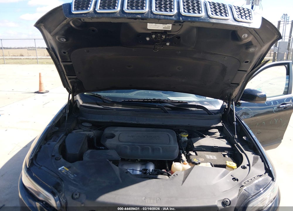 2021 JEEP CHEROKEE LATITUDE PLUS FWD VIN: 1C4PJLLB9MD151038