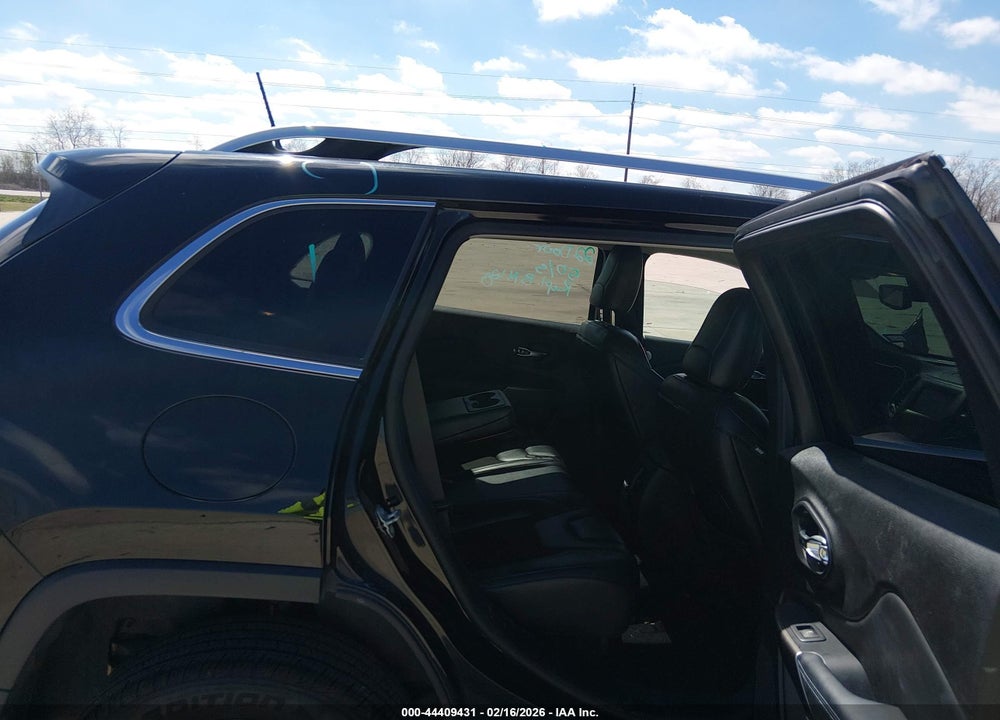 2021 JEEP CHEROKEE LATITUDE PLUS FWD VIN: 1C4PJLLB9MD151038