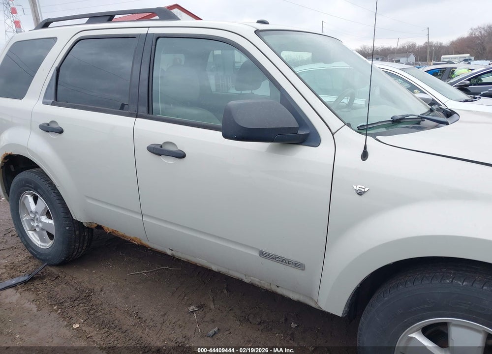2008 FORD ESCAPE XLT VIN: 1FMCU93198KA85975
