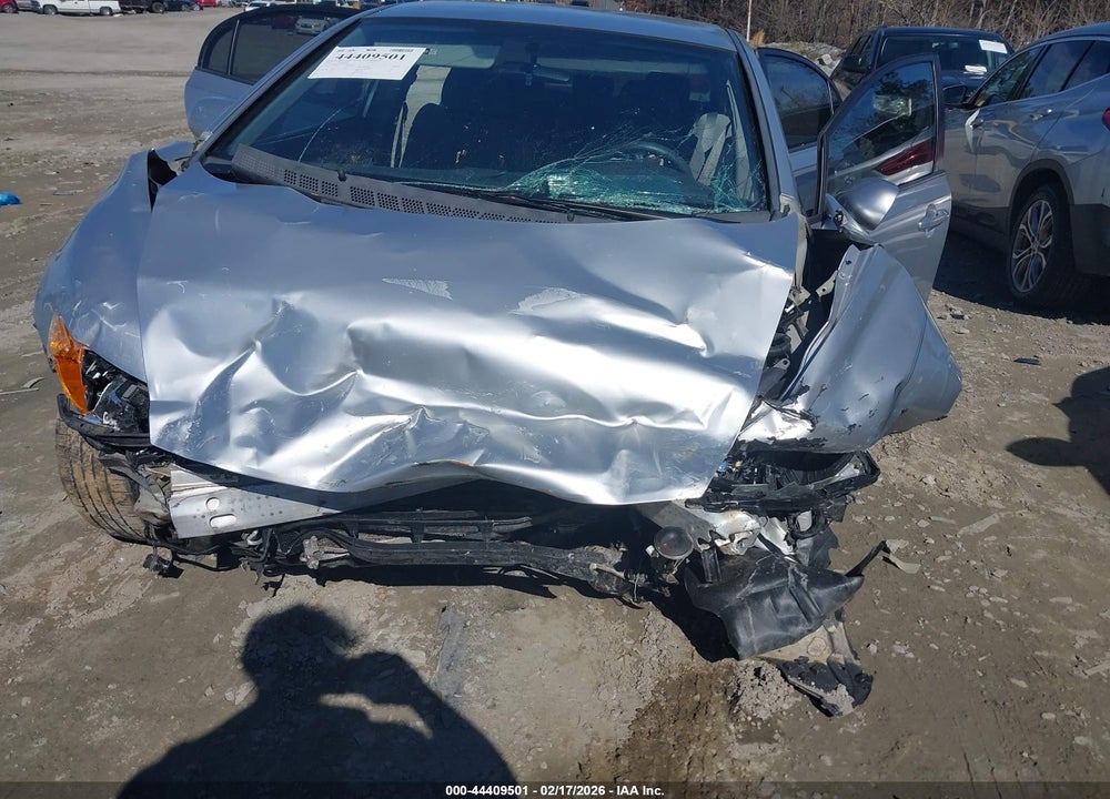 2010 HONDA CIVIC LX VIN: 2HGFA1F51AH586061