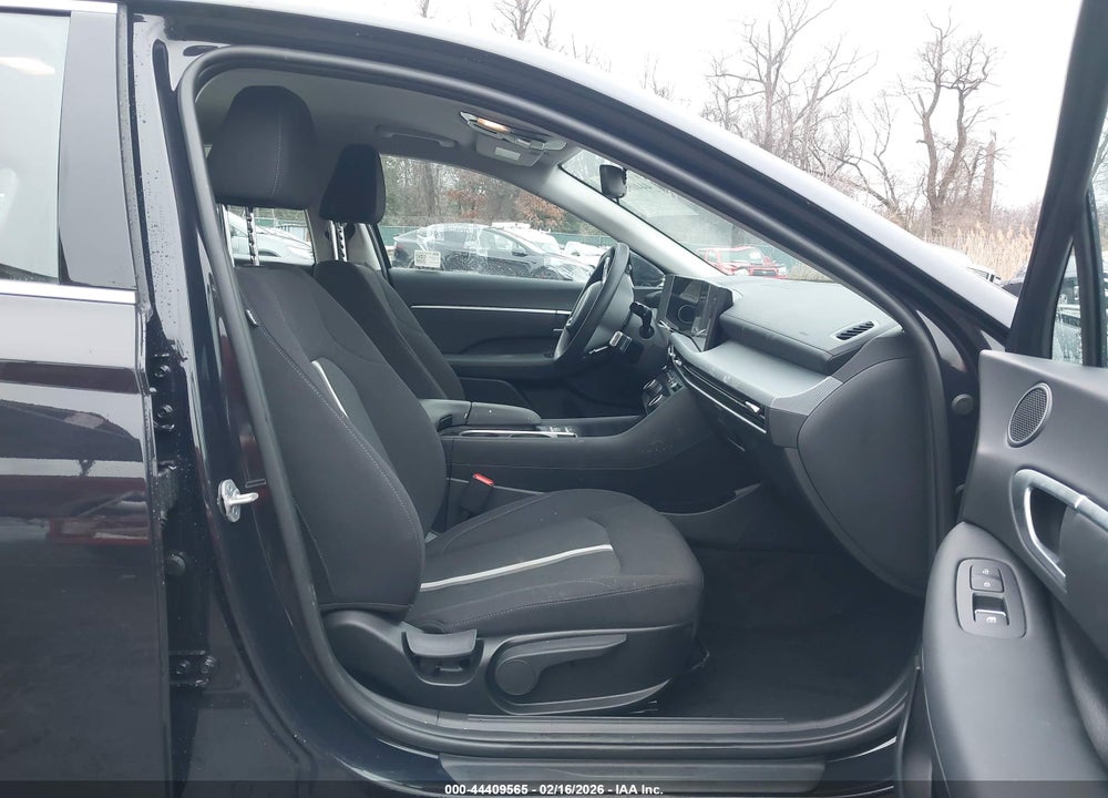 2026 HYUNDAI SONATA SEL SPORT VIN: KMHL64JA4TA525728