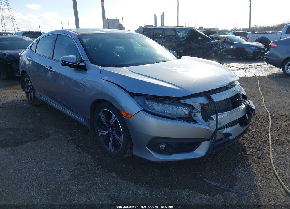 2017 HONDA CIVIC TOURING VIN: 19XFC1F92HE019228