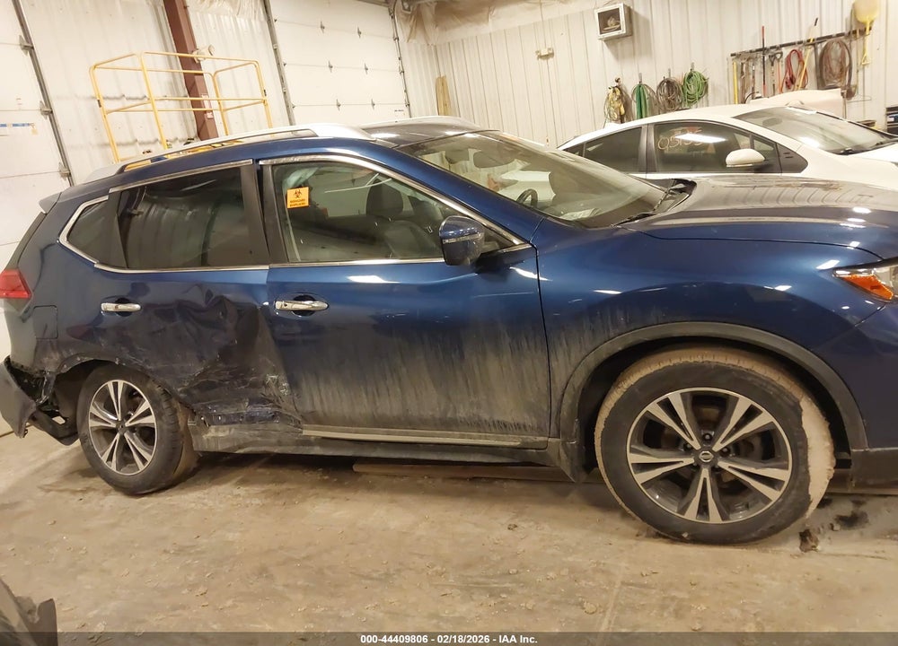 2017 NISSAN ROGUE SL VIN: JN8AT2MV6HW024281