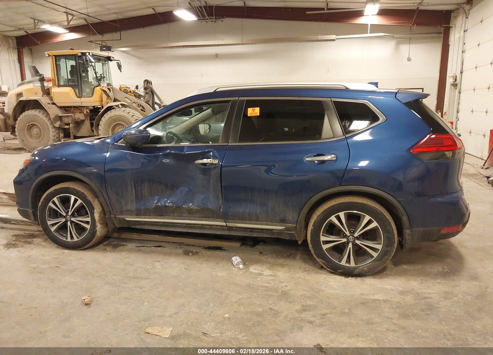 2017 NISSAN ROGUE SL VIN: JN8AT2MV6HW024281