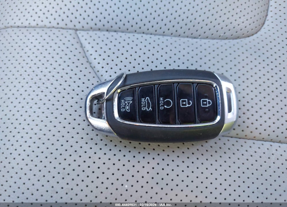 2023 HYUNDAI ELANTRA LIMITED VIN: KMHLP4AG2PU494694