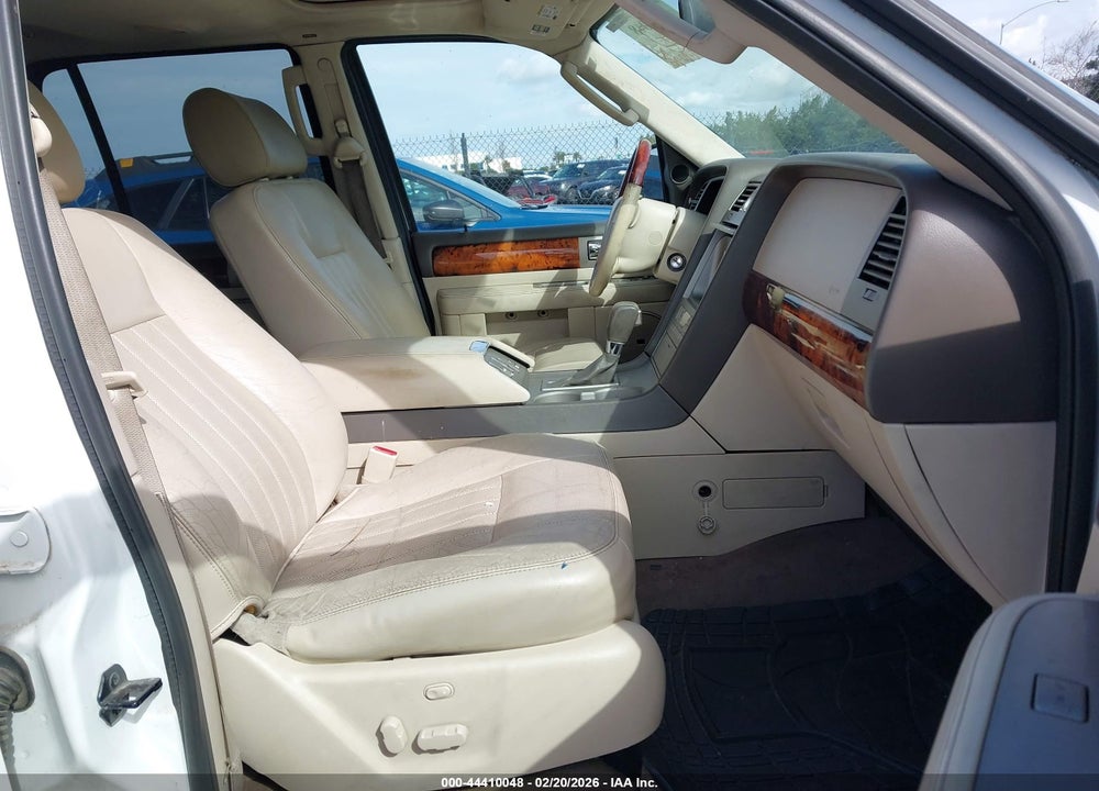 2004 LINCOLN NAVIGATOR VIN: 5LMFU27R54LJ16919