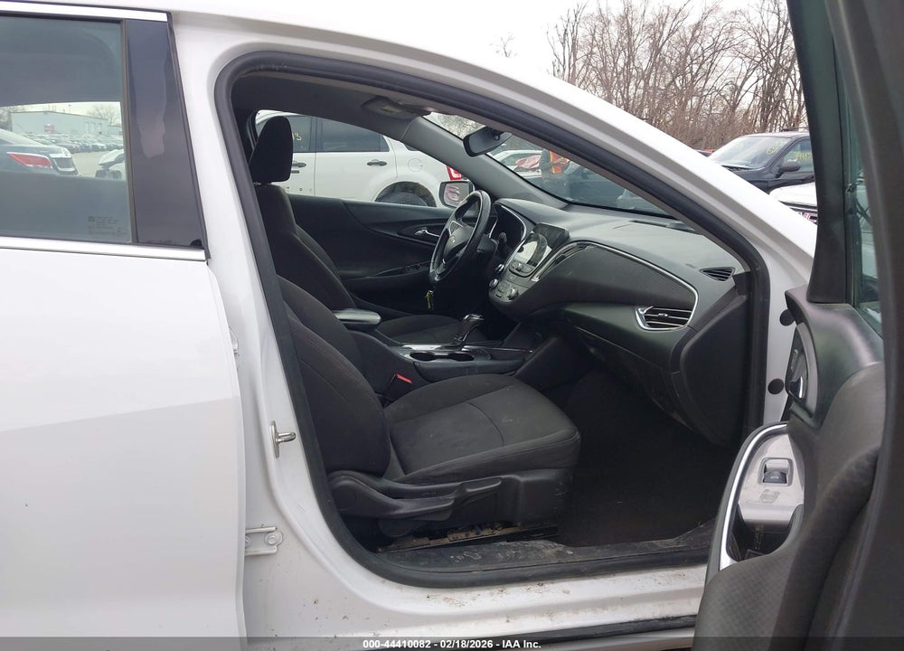 2018 CHEVROLET MALIBU LT VIN: 1G1ZD5ST0JF217314