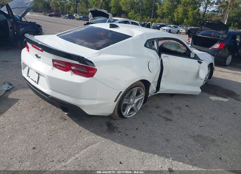 2019 CHEVROLET CAMARO 1LT VIN: 1G1FB1RSXK0103663