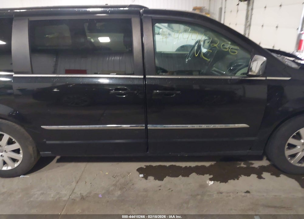 2011 CHRYSLER TOWN & COUNTRY TOURING-L VIN: 2A4RR8DG9BR649611