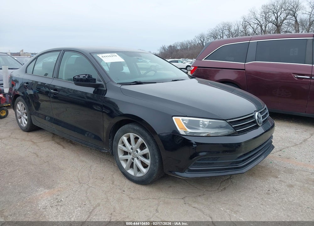 2015 VOLKSWAGEN JETTA 1.8T SE VIN: 3VWD17AJ1FM295353