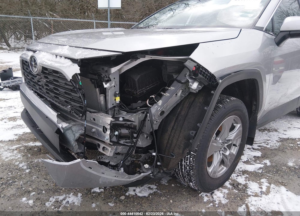 2025 TOYOTA RAV4 HYBRID XLE VIN: 4T3RWRFV5SU211884