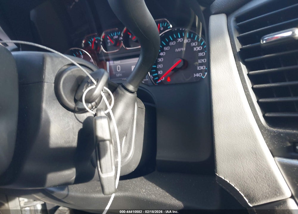 2018 CHEVROLET SUBURBAN LT VIN: 1GNSCHKC1JR253757