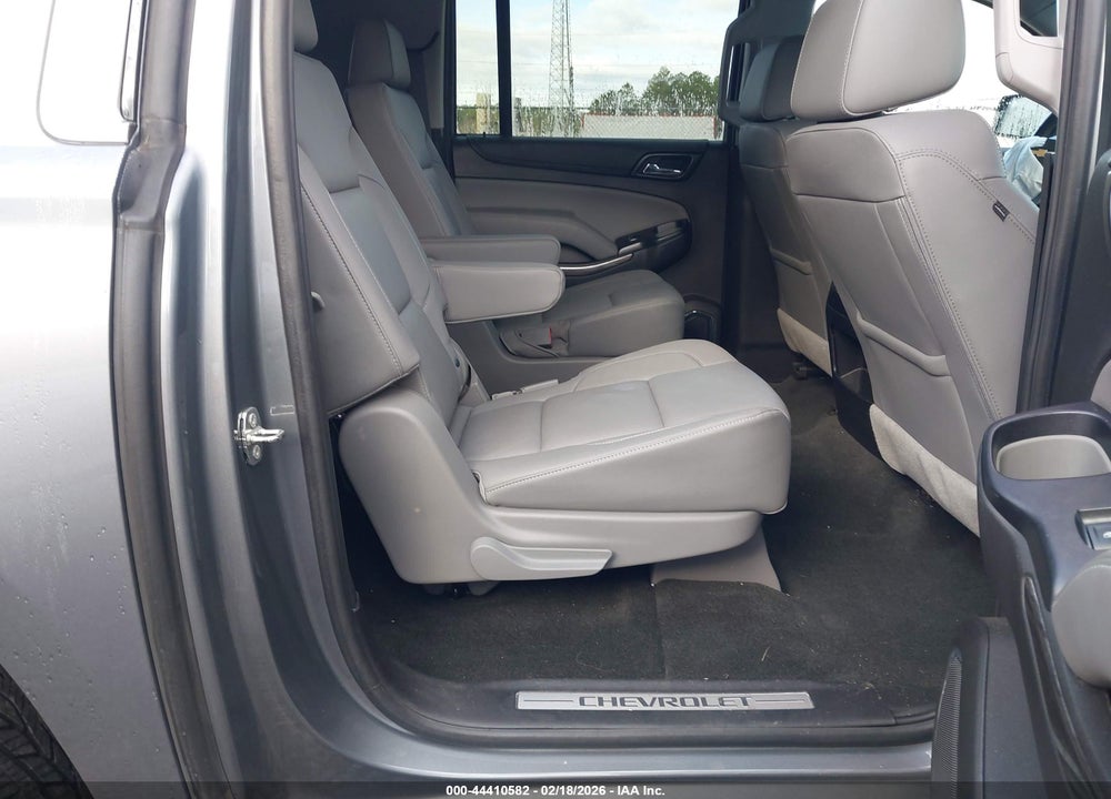 2018 CHEVROLET SUBURBAN LT VIN: 1GNSCHKC1JR253757