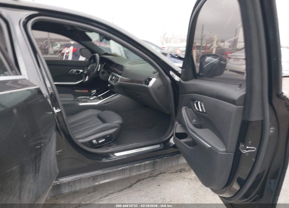 2019 BMW 330I XDRIVE VIN: 3MW5R7J50K8B00166