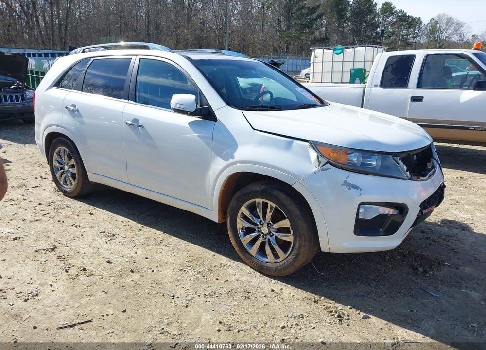 2013 KIA SORENTO SX VIN: 5XYKW4A27DG346853