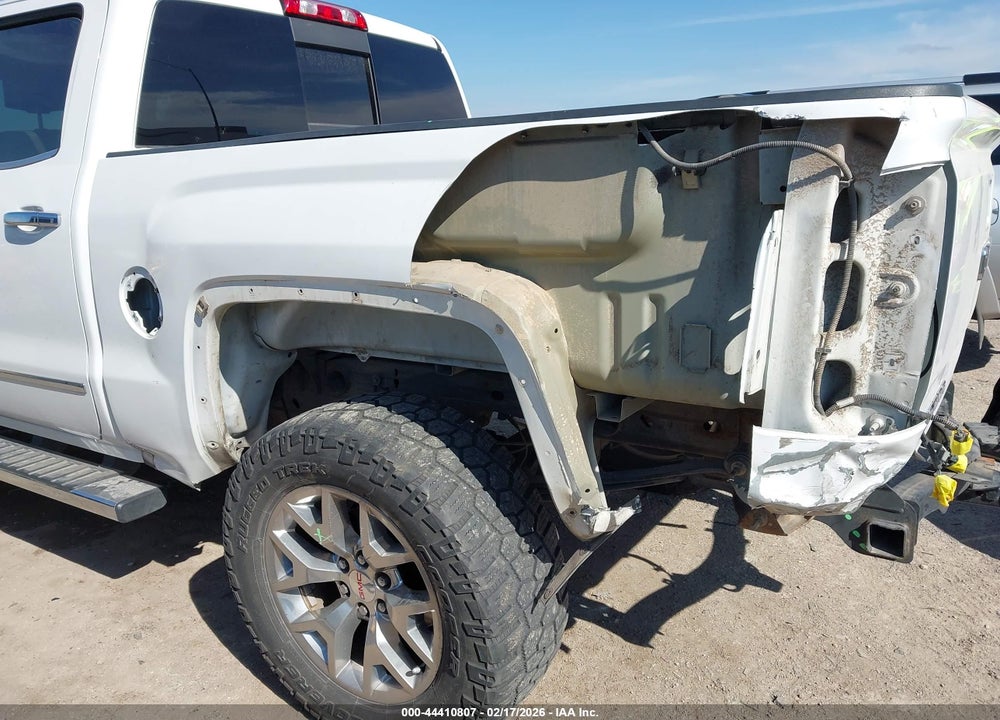2018 GMC SIERRA 1500 SLT VIN: 3GTU2NEC7JG642224