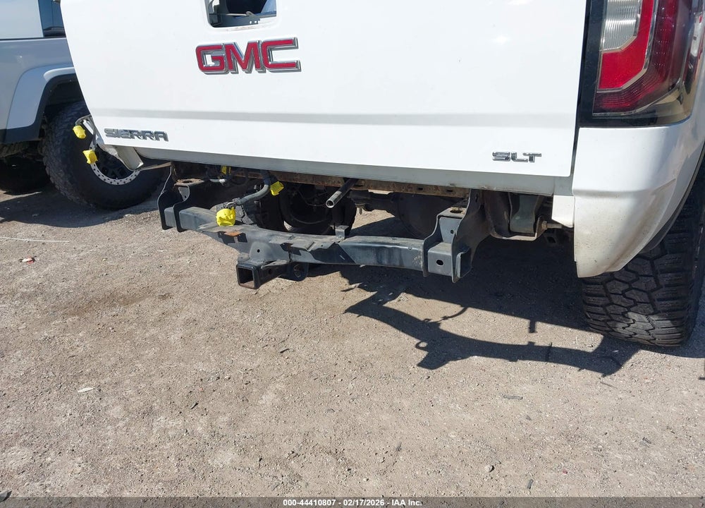 2018 GMC SIERRA 1500 SLT VIN: 3GTU2NEC7JG642224
