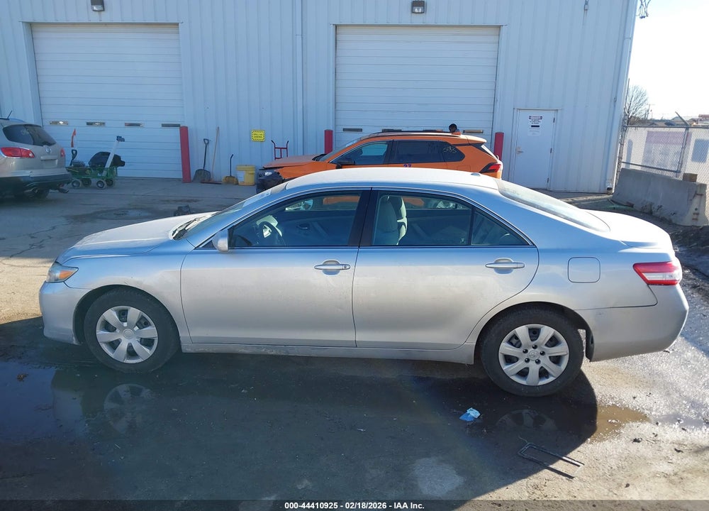 2011 TOYOTA CAMRY LE VIN: 4T1BF3EK3BU149898