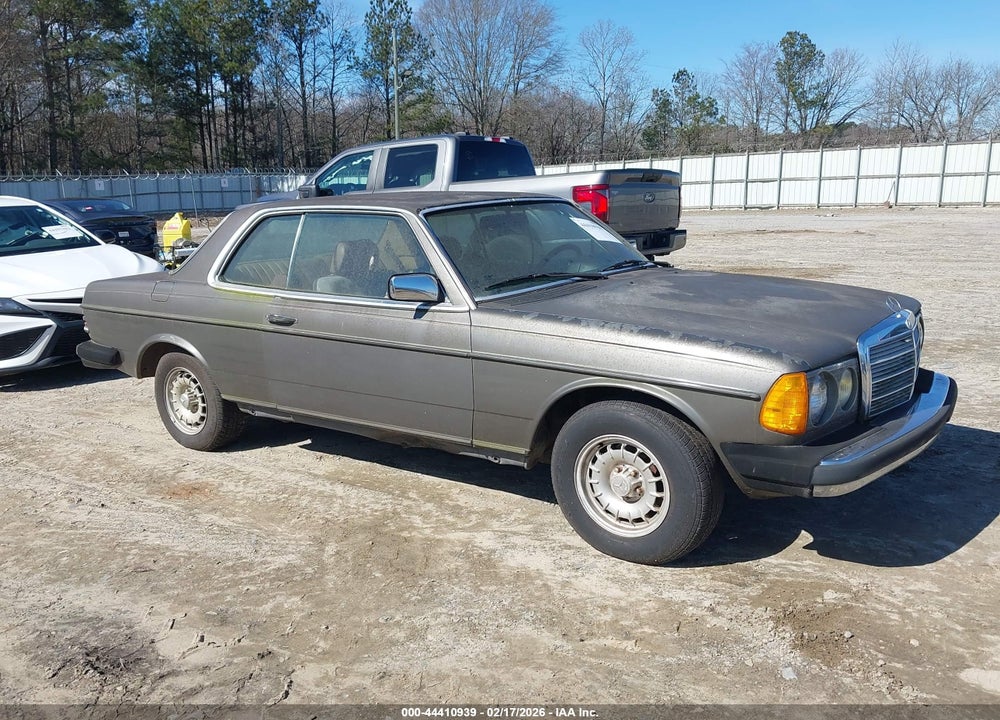 1984 MERCEDES-BENZ 300 CDT VIN: WDBAB53A3EA141757