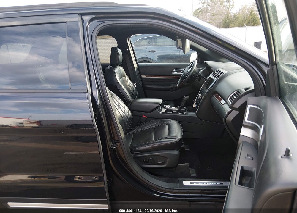 2019 FORD EXPLORER PLATINUM VIN: 1FM5K8HT0KGA75493