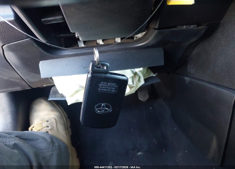2019 TOYOTA COROLLA SE VIN: 5YFBURHE6KP900380