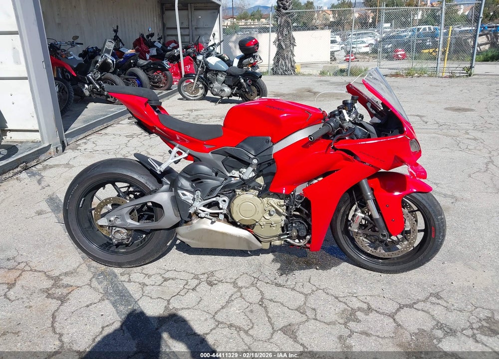 2026 DUCATI PANIGALE V4/V4S VIN: ZDMDAG6W6TB006630