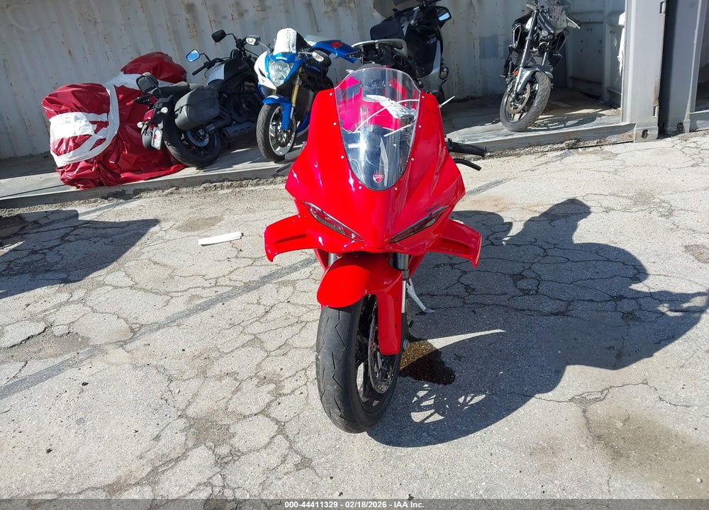 2026 DUCATI PANIGALE V4/V4S VIN: ZDMDAG6W6TB006630