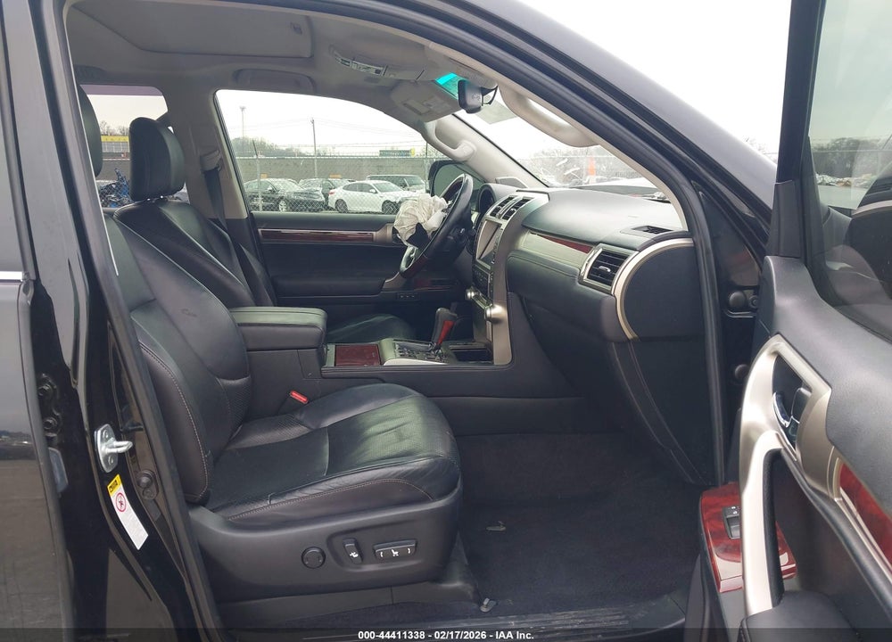 2011 LEXUS GX 460 PREMIUM VIN: JTJJM7FXXB5033211