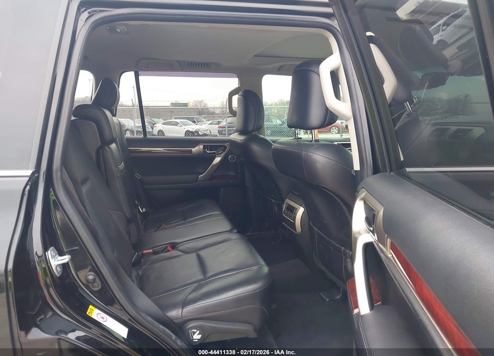 2011 LEXUS GX 460 PREMIUM VIN: JTJJM7FXXB5033211