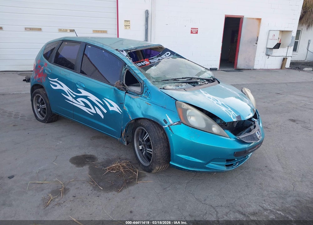 2013 HONDA FIT VIN: JHMGE8H34DC022759