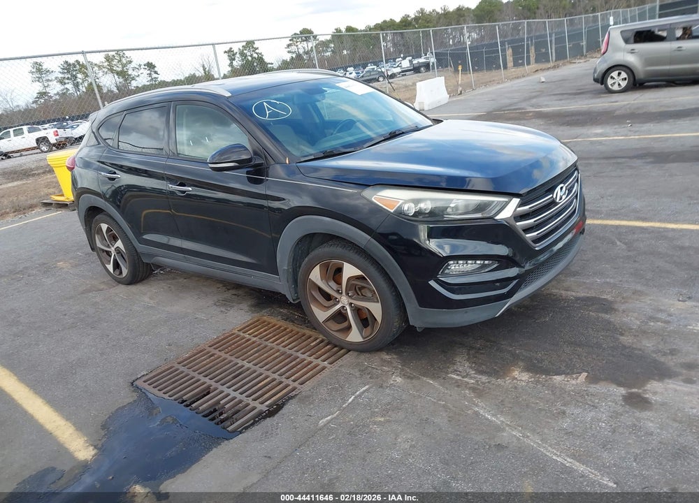 2016 HYUNDAI TUCSON LIMITED VIN: KM8J33A28GU209675