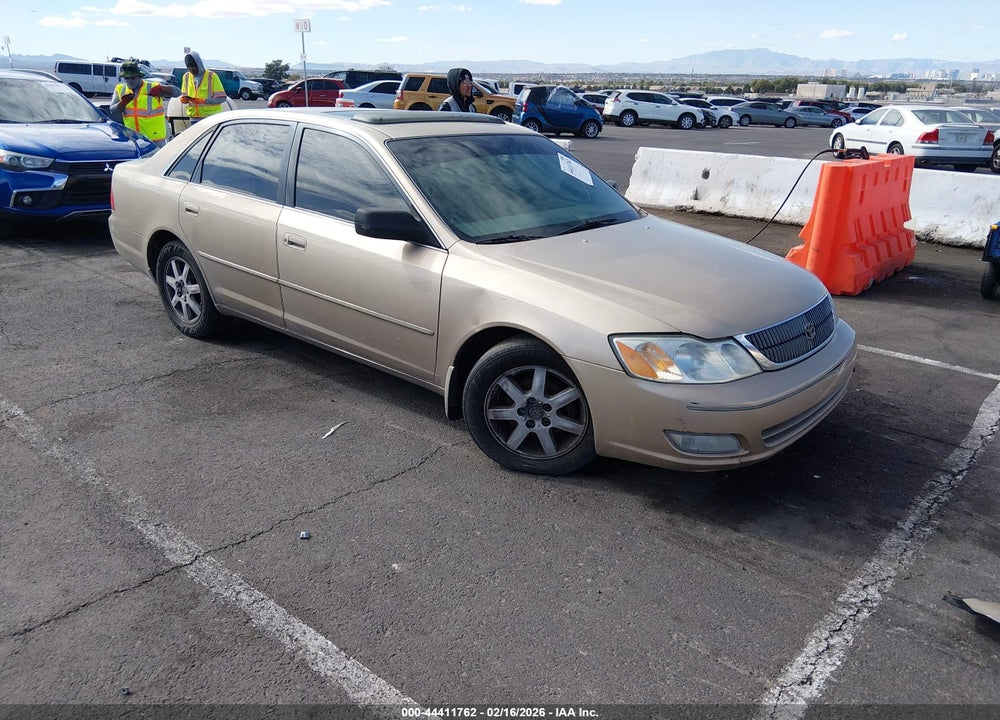 2001 TOYOTA AVALON XLS VIN: 4T1BF28B11U181401