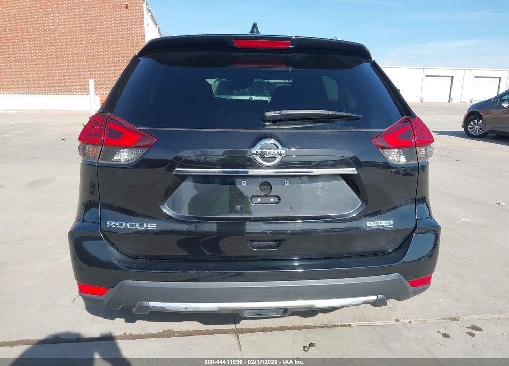 2019 NISSAN ROGUE S VIN: 5N1AT2MT6KC761558