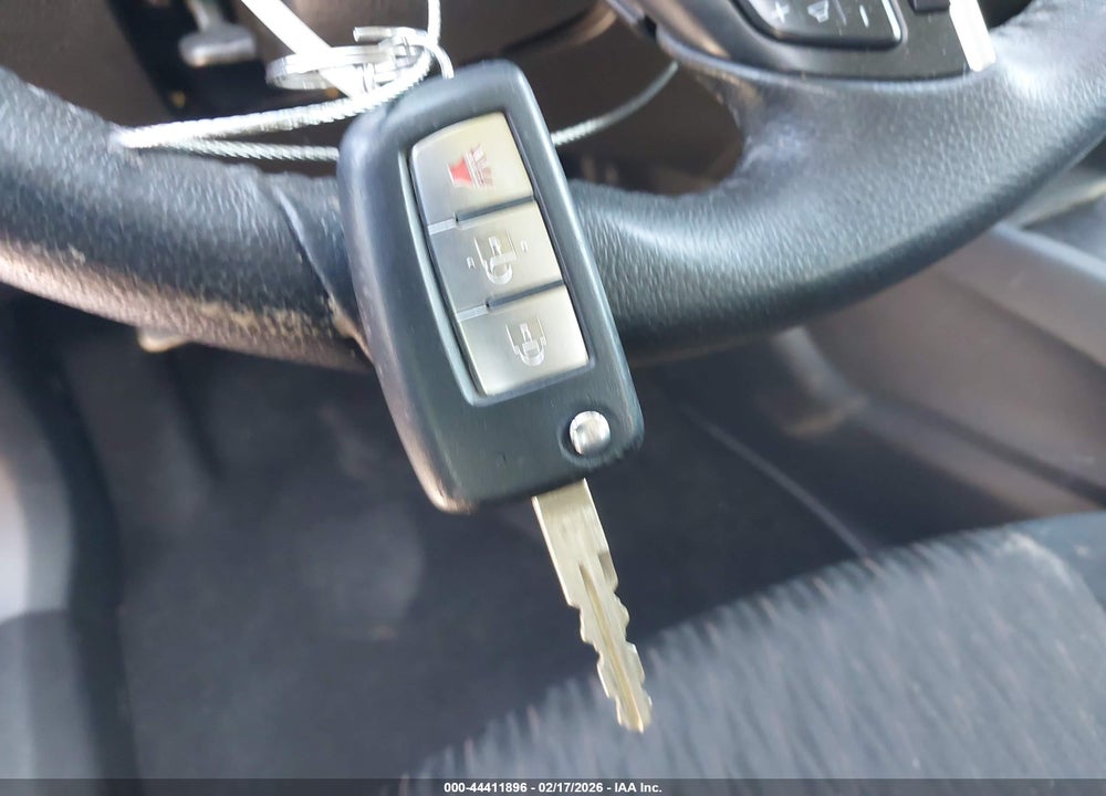 2019 NISSAN ROGUE S VIN: 5N1AT2MT6KC761558