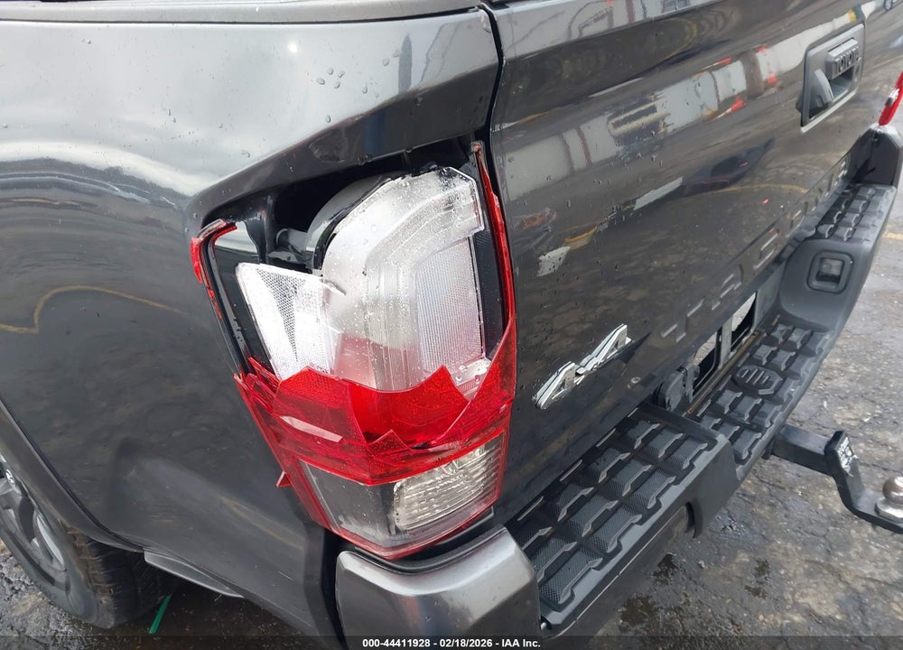 2022 TOYOTA TACOMA SR5 V6 VIN: 3TMCZ5ANXNM516302