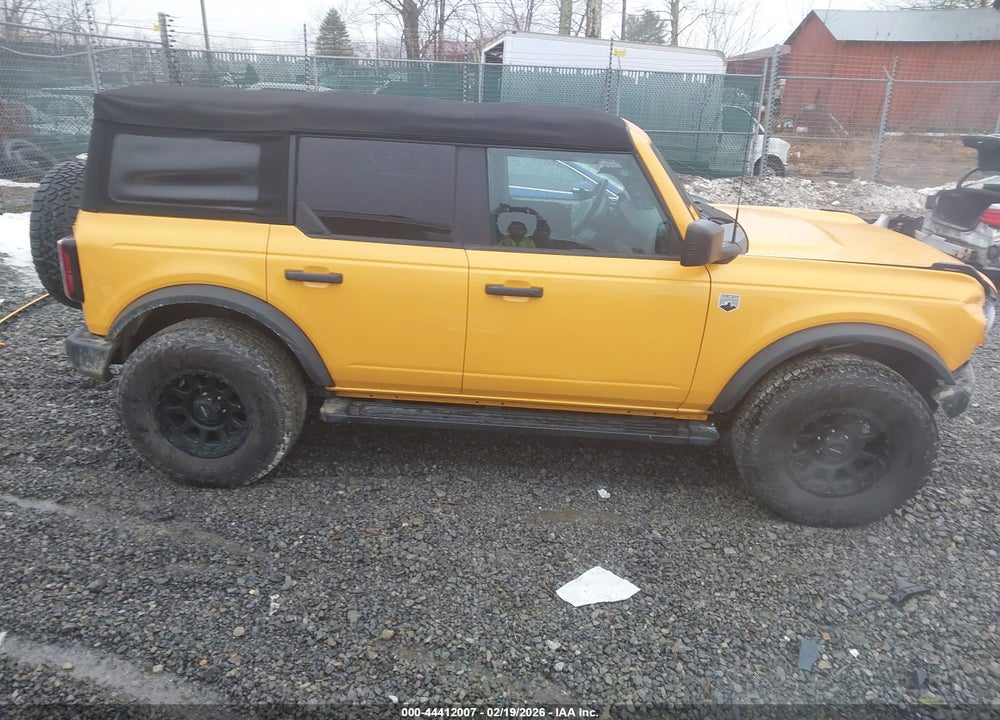 2022 FORD BRONCO BIG BEND VIN: 1FMDE5BH2NLB19043