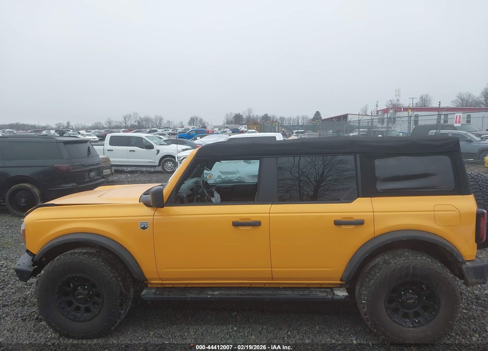 2022 FORD BRONCO BIG BEND VIN: 1FMDE5BH2NLB19043