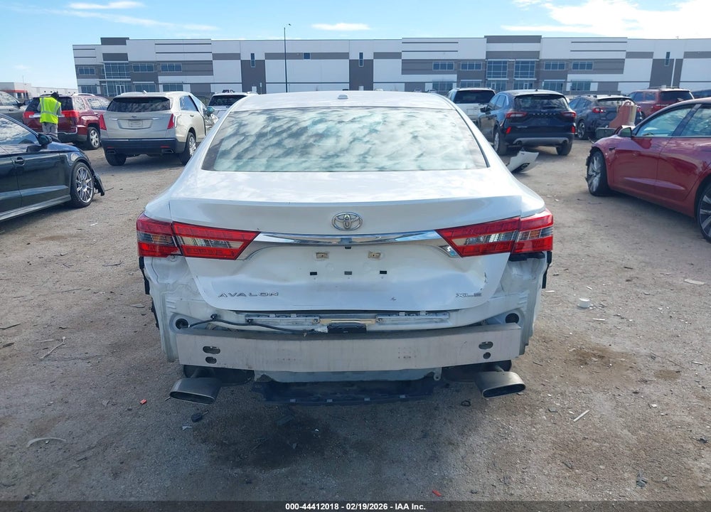 2016 TOYOTA AVALON XLE VIN: 4T1BK1EB2GU239275