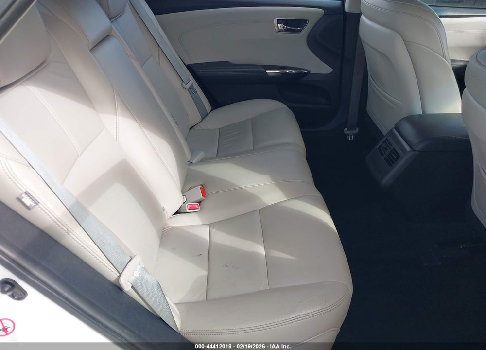 2016 TOYOTA AVALON XLE VIN: 4T1BK1EB2GU239275