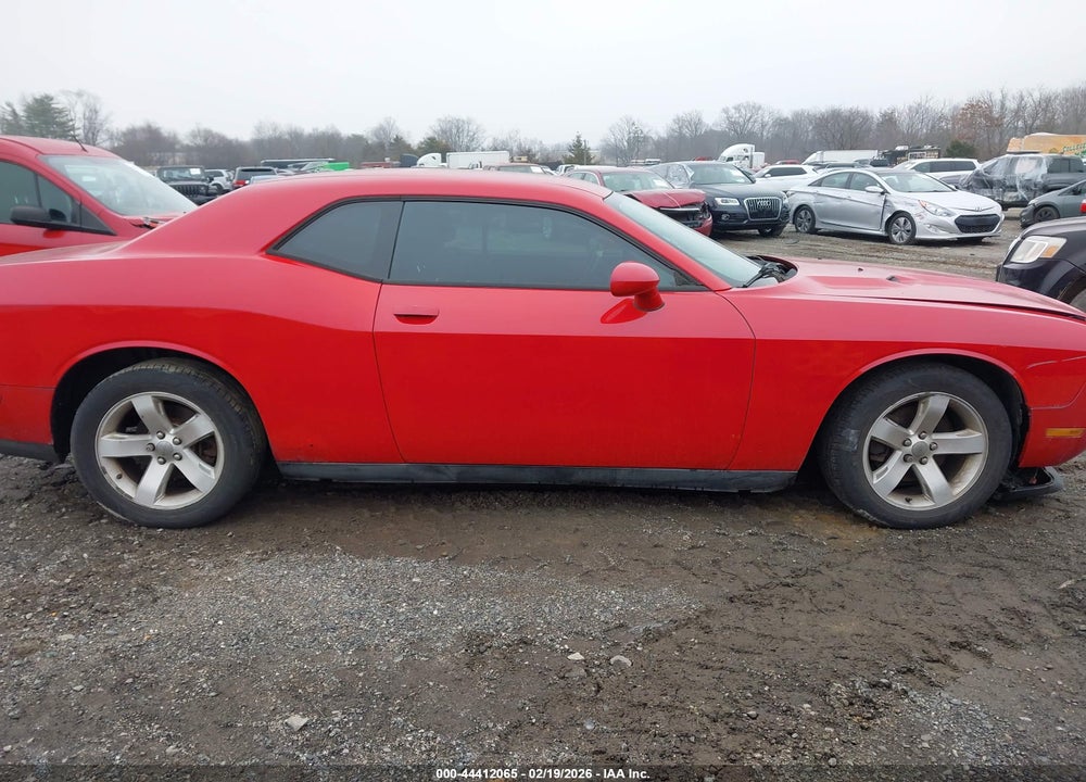 2013 DODGE CHALLENGER SXT VIN: 2C3CDYAG5DH569539