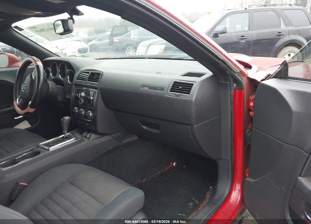 2013 DODGE CHALLENGER SXT VIN: 2C3CDYAG5DH569539