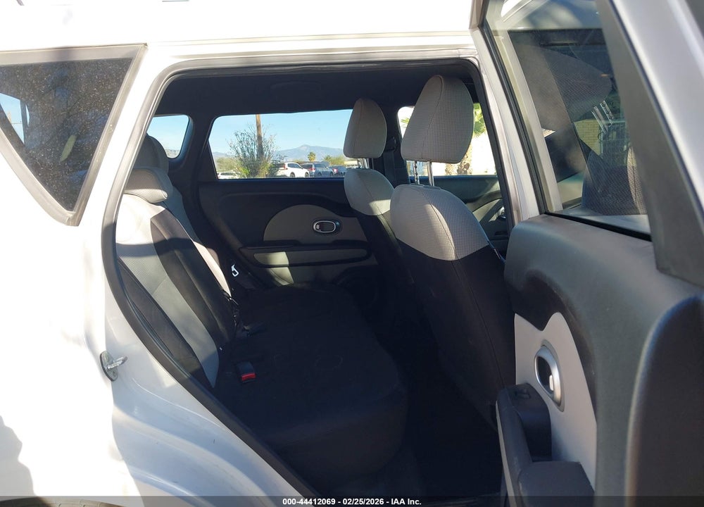 2015 KIA SOUL VIN: KNDJN2A29F7235501