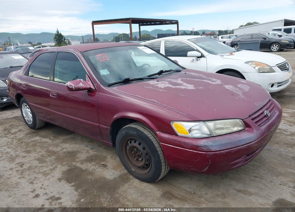 1997 TOYOTA CAMRY LE VIN: 4T1BG22K2VU098796
