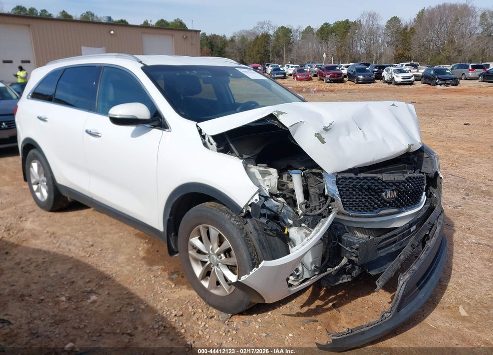 2016 KIA SORENTO 2.4L LX VIN: 5XYPG4A3XGG043274