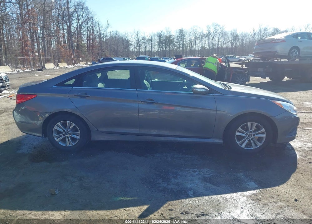 2014 HYUNDAI SONATA GLS VIN: 5NPEB4AC6EH847826
