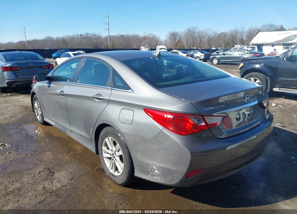 2014 HYUNDAI SONATA GLS VIN: 5NPEB4AC6EH847826