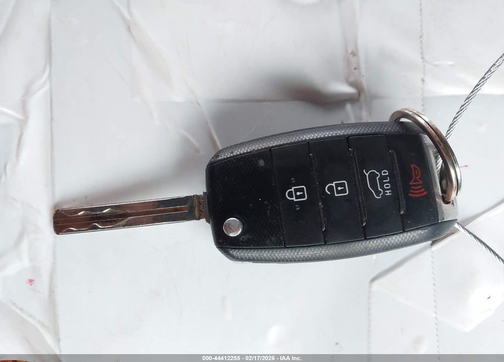 2015 KIA SOUL + VIN: KNDJP3A5XF7757905