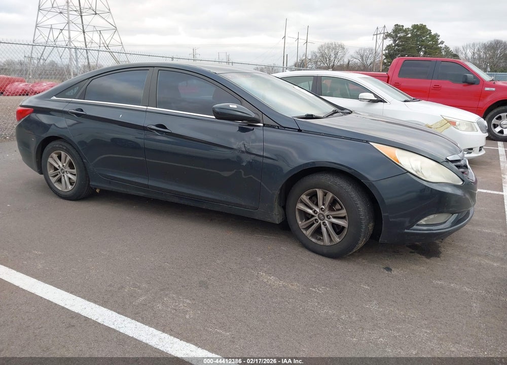 2013 HYUNDAI SONATA GLS VIN: 5NPEB4AC8DH663180
