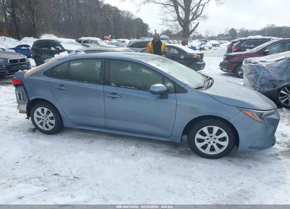 2022 TOYOTA COROLLA LE VIN: JTDEPMAE4NJ226112