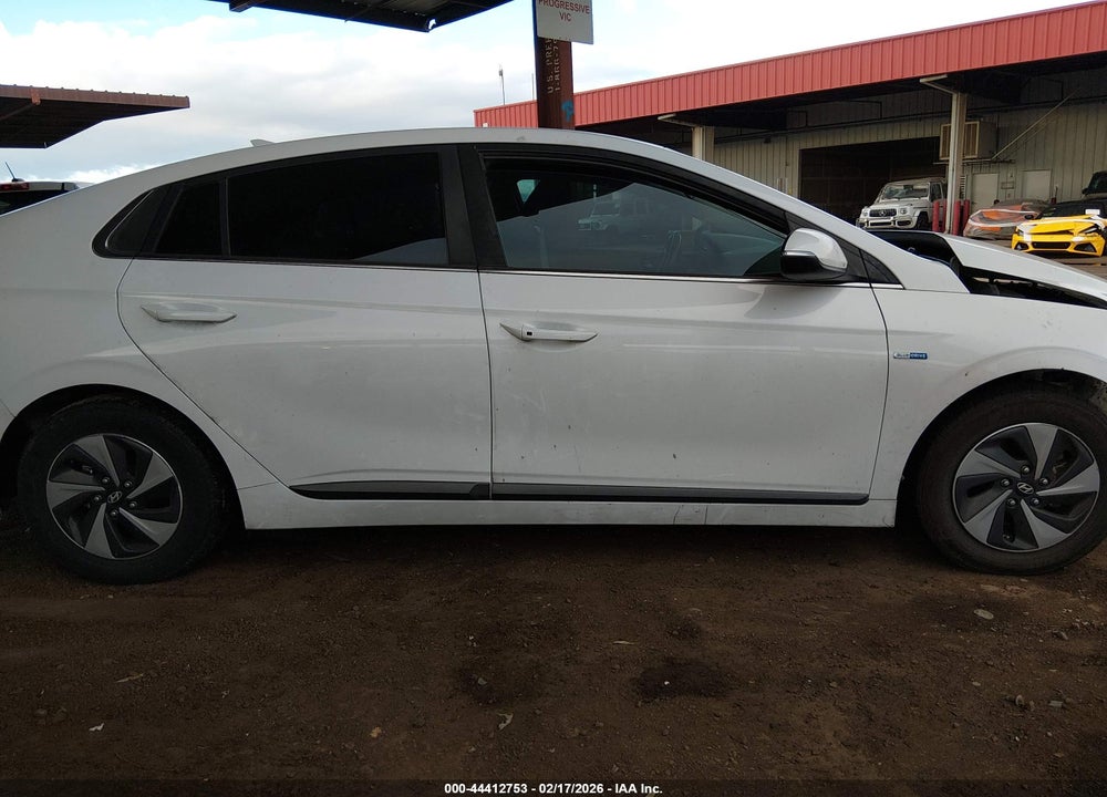 2018 HYUNDAI IONIQ HYBRID SEL VIN: KMHC75LC5JU061300
